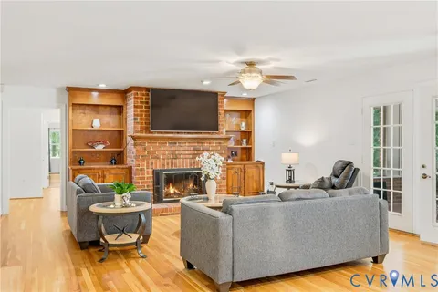 $975,000 | 13236 Lea Anna Lane, Maidens, VA 23102