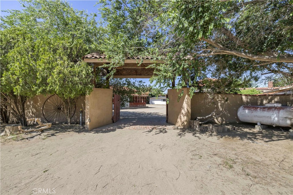 15374 Gaskell Road Rosamond, CA 93560 - Photo 20 of 74