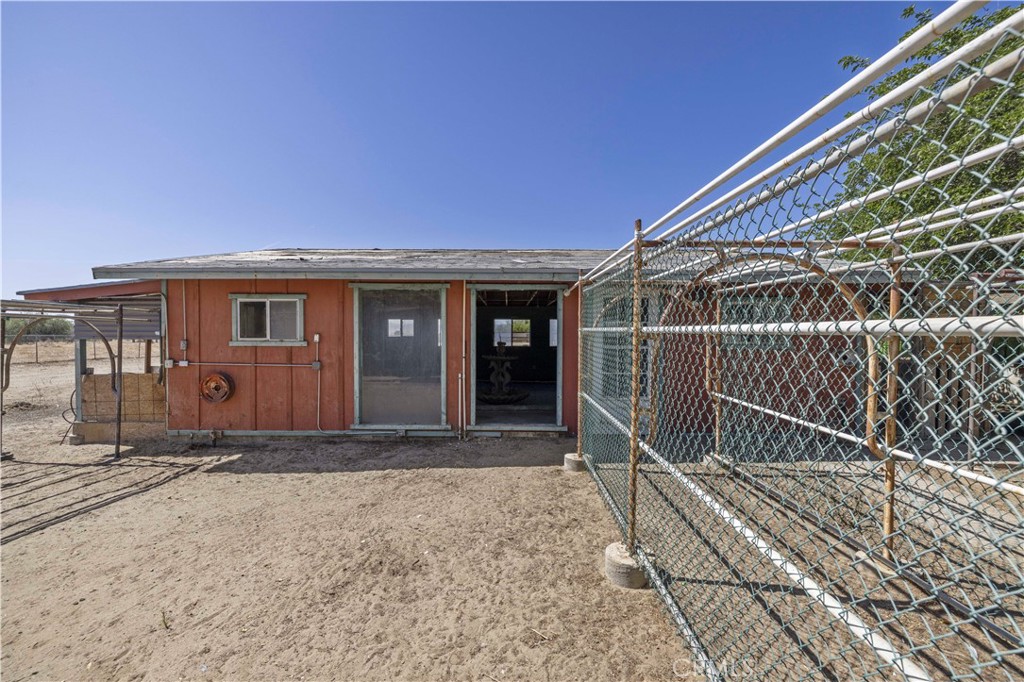 15374 Gaskell Road Rosamond, CA 93560 - Photo 23 of 74