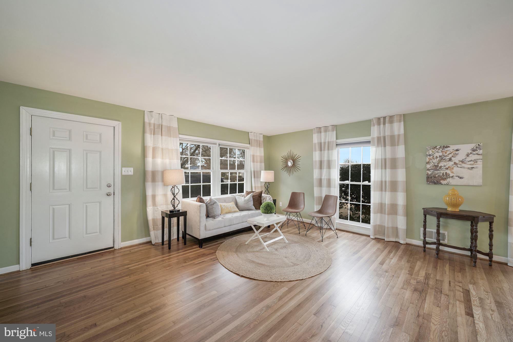 Spacious living room, real wood floors