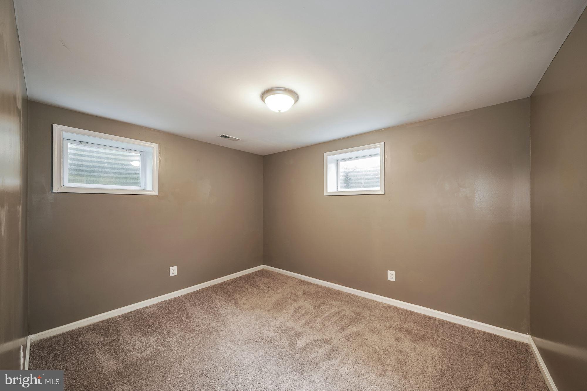103 Rawlings Road Gaithersburg, MD 20877 - Photo 23 of 37 Den (not a legal bedroom) but could be converted