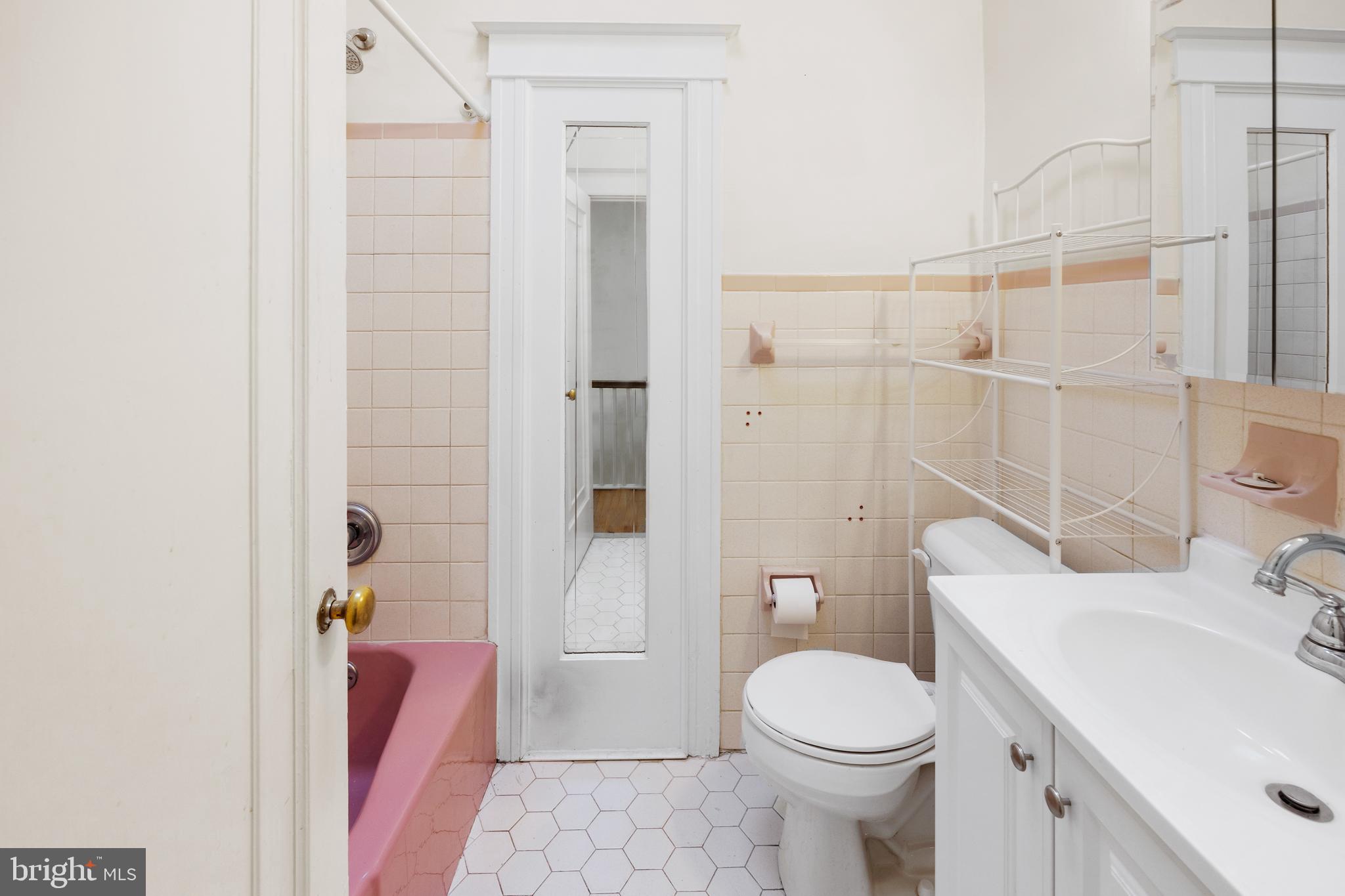 7272 Calvin Road Upper Darby, PA 19082 - Photo 24 of 32