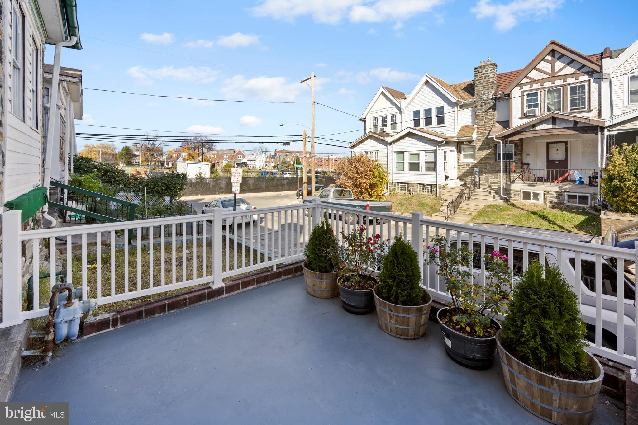 7272 Calvin Road Upper Darby, PA 19082 - Photo 3 of 32