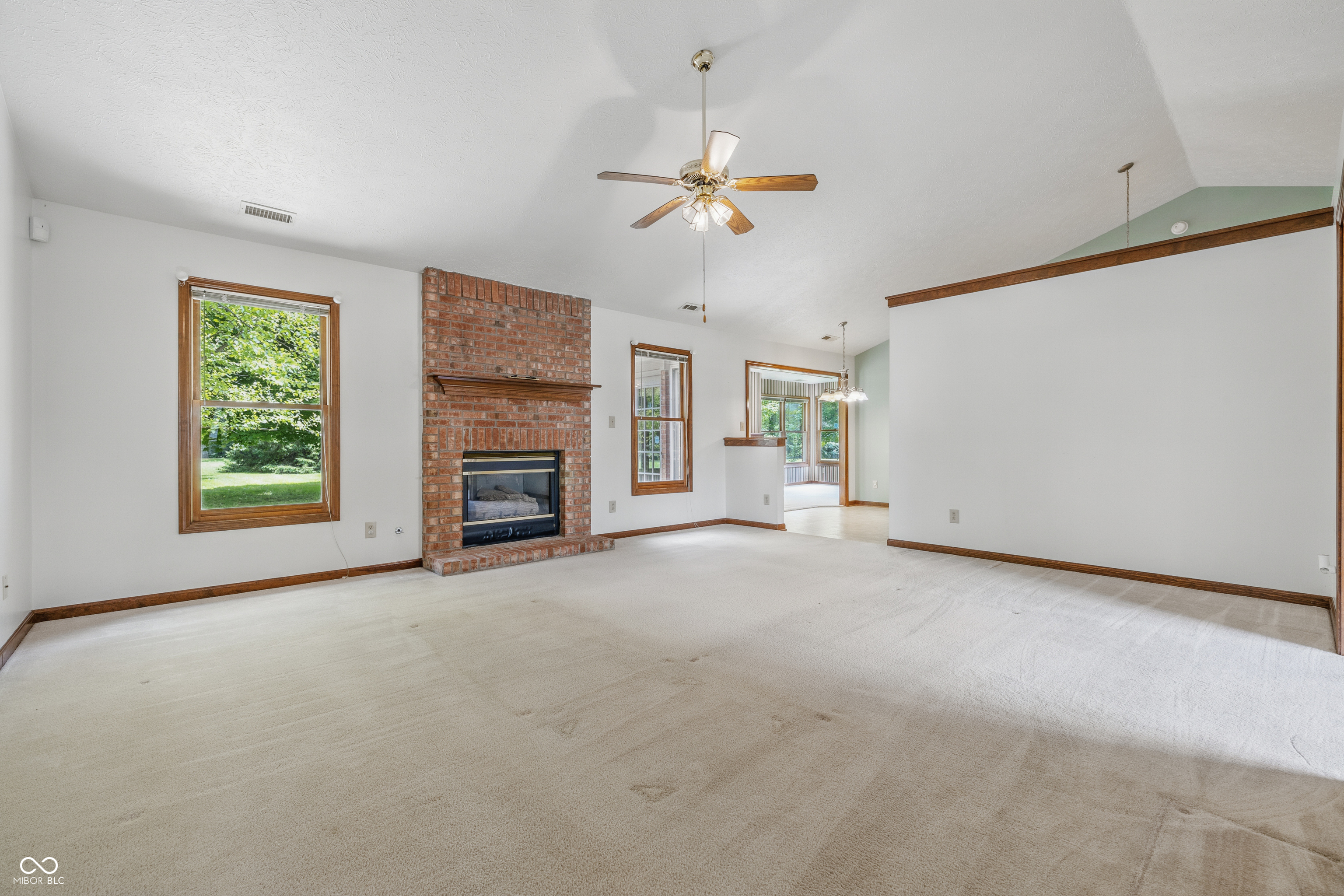 959 Harvest Ridge Drive Avon, IN 46123 - Photo 3 of 20