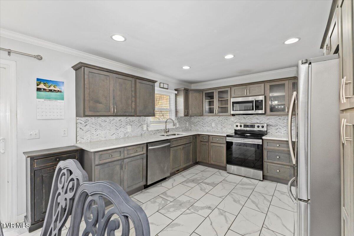 2428 Bob Little Road Elizabethton, TN 37643 - Photo 3 of 52 12-128A6692