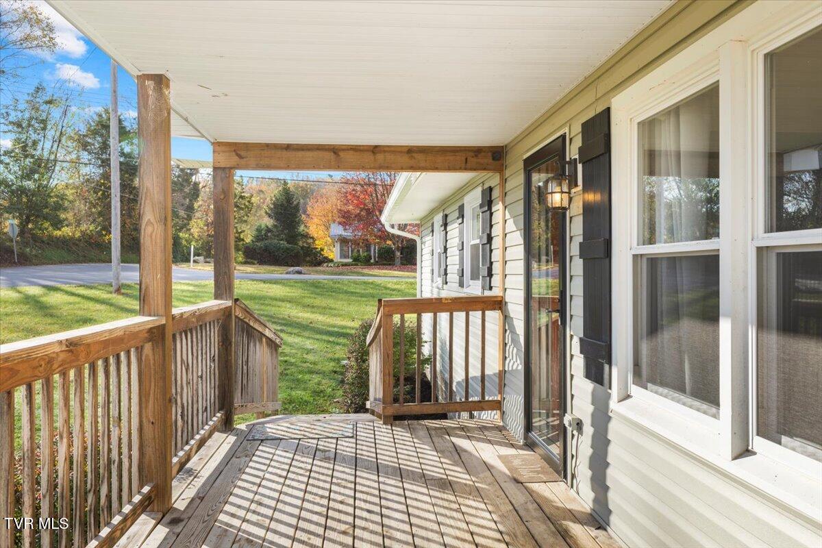 2428 Bob Little Road Elizabethton, TN 37643 - Photo 34 of 52 33-128A6749