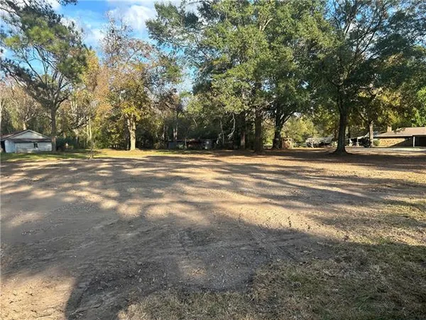 $19,900 | 1061 South Main Street, Marksville, LA 71351