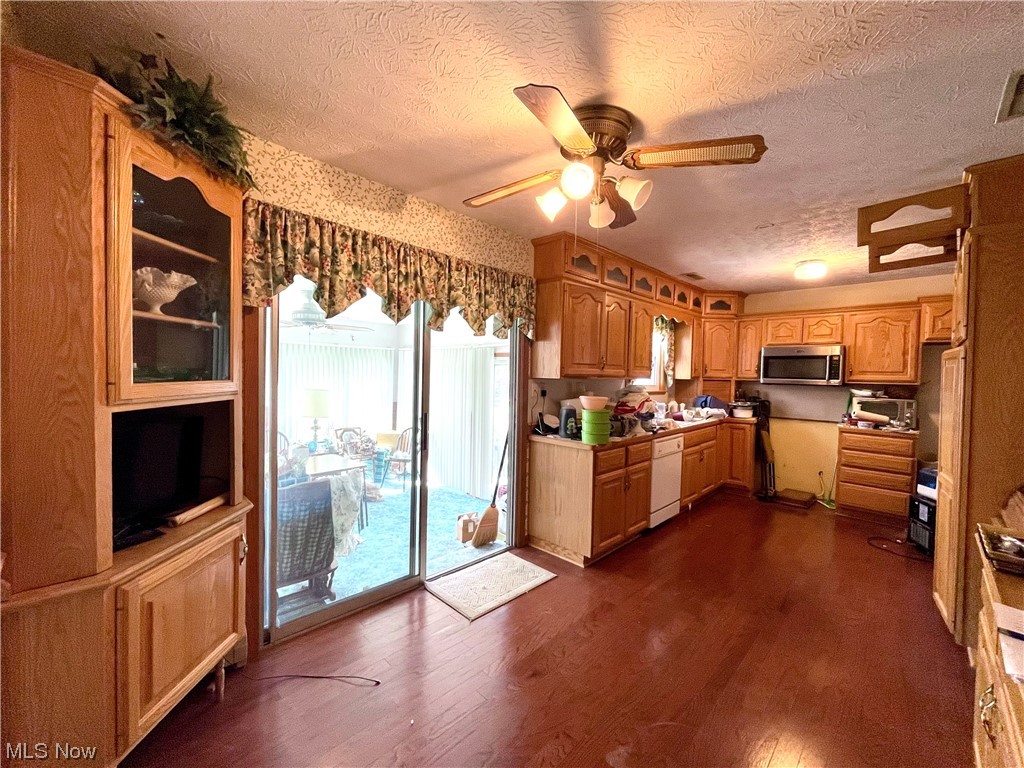1834 Waterloo Road Mogadore, OH 44260 - Photo 13 of 26 Eat in kitchen