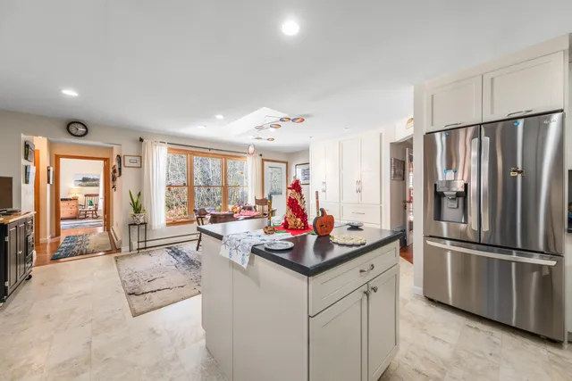 $599,900 | 105 South South Shore Drive, Owls Head, ME 04854