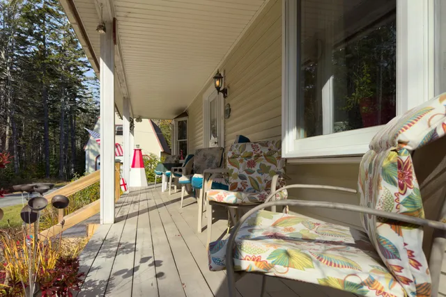 $599,900 | 105 South South Shore Drive, Owls Head, ME 04854