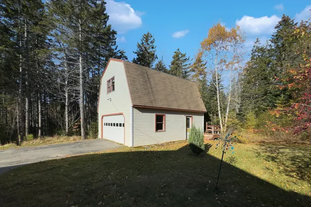 $599,900 | 105 South South Shore Drive, Owls Head, ME 04854