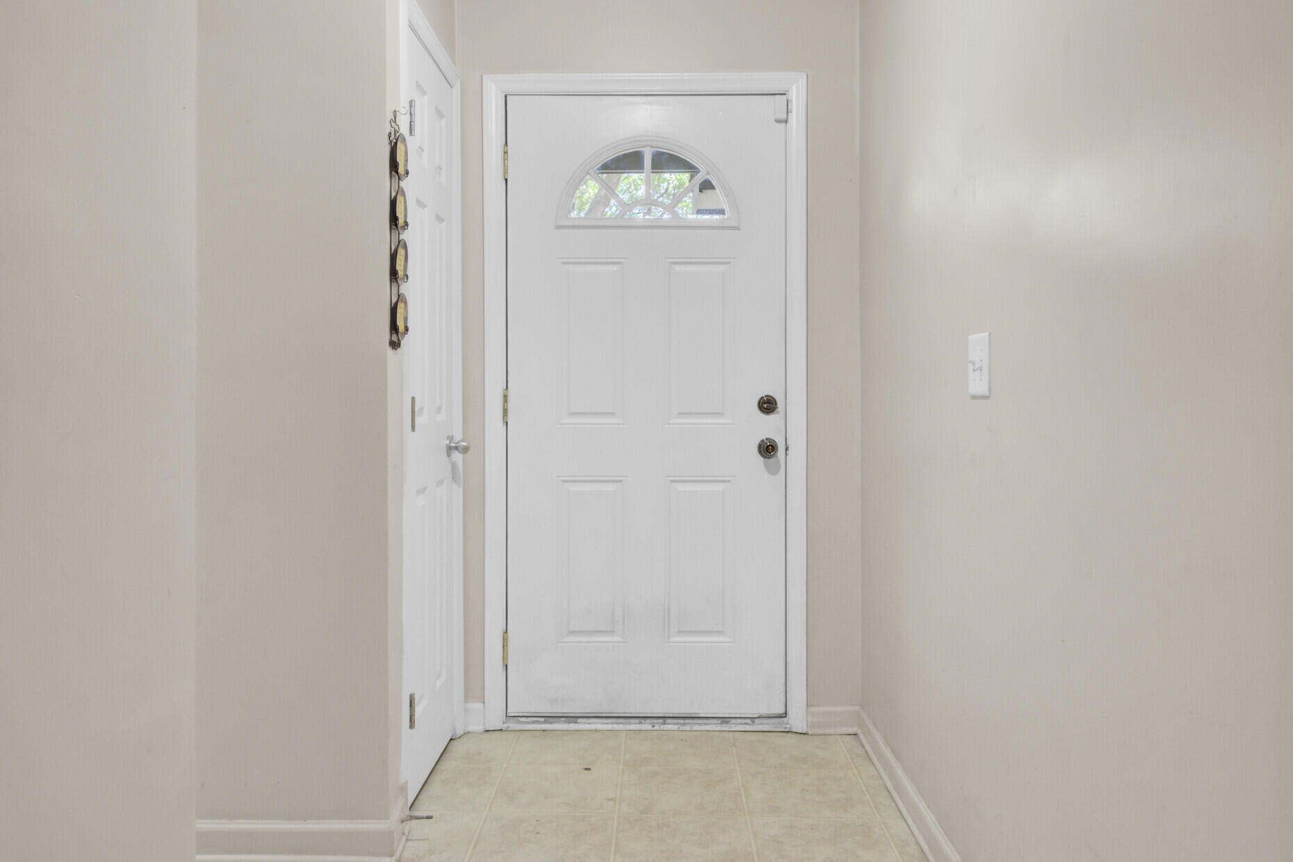 621 Temple Road, Unit A Ladson, SC 29456 - Photo 5 of 29 Entryway