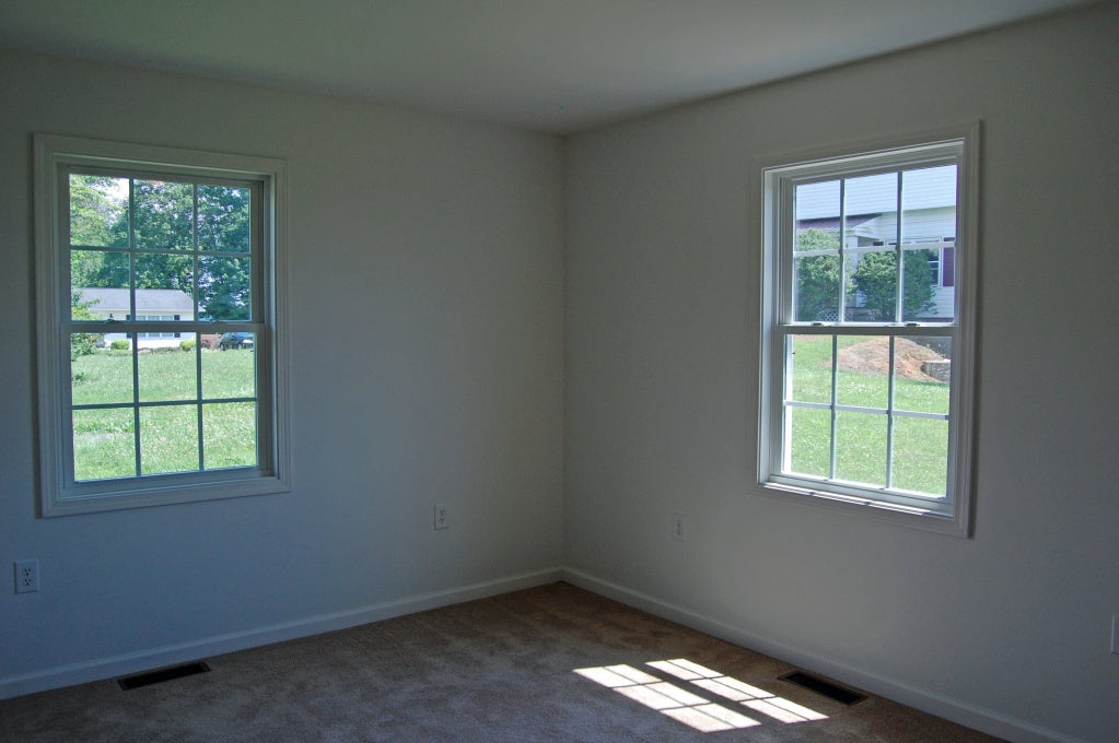 1104 Stone House Road Caldwell, WV 24925 - Photo 10 of 17 Bedroom 3