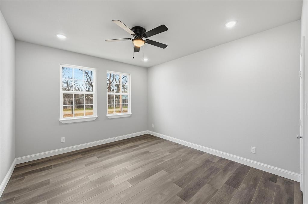306 Lewis Street Cleburne, TX 76031 - Photo 11 of 20