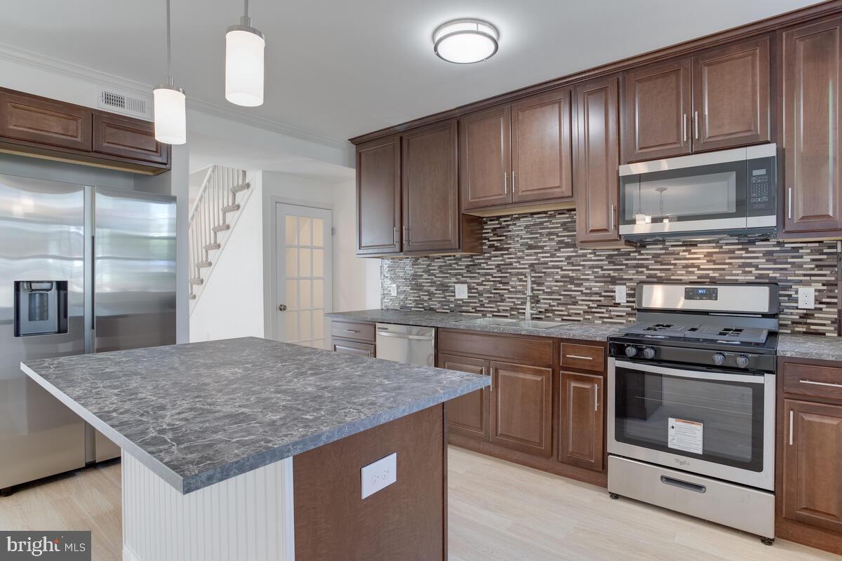 3609 Chesterfield Avenue Baltimore, MD 21213 - Photo 16 of 41