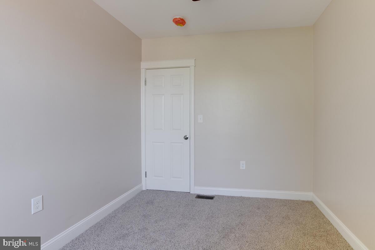3609 Chesterfield Avenue Baltimore, MD 21213 - Photo 30 of 41
