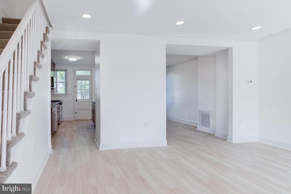 3609 Chesterfield Avenue Baltimore, MD 21213 - Photo 6 of 41