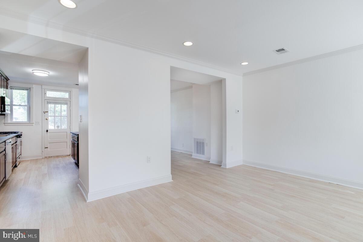 3609 Chesterfield Avenue Baltimore, MD 21213 - Photo 9 of 41