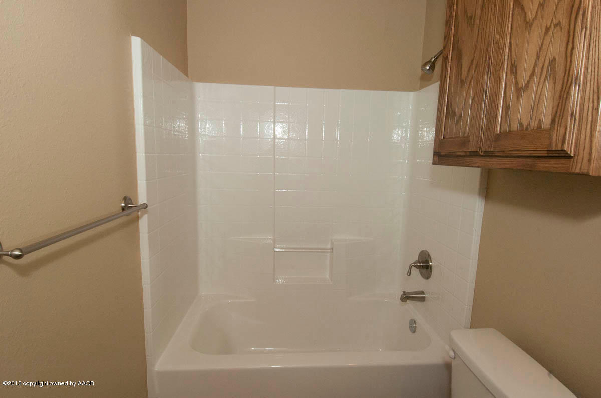 4524 Ida Louise Court Amarillo, TX 79110 - Photo 13 of 18 MASTER BATH VIEW 1