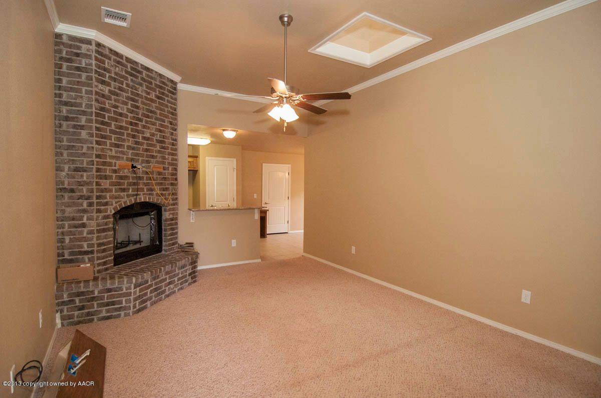 4524 Ida Louise Court Amarillo, TX 79110 - Photo 4 of 18 LIVING VIEW 2