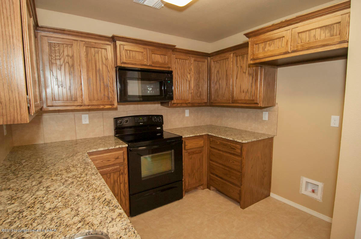 4524 Ida Louise Court Amarillo, TX 79110 - Photo 7 of 18 KITCHEN VIEW 3