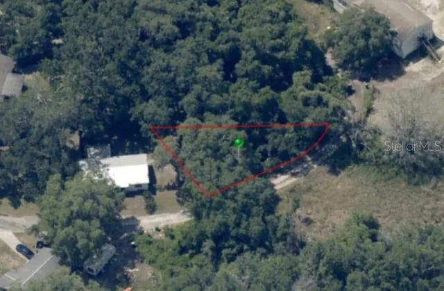 a view of a yard of a house