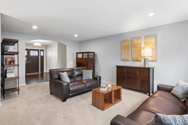$620,000 | 6644 Stowe Court, Lisle, IL 60532