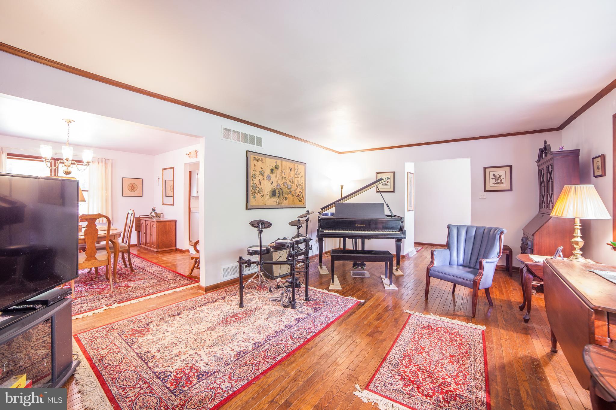1627 Woodland Road Green Lane, PA 18054 - Photo 3 of 19 Gallery Image 3