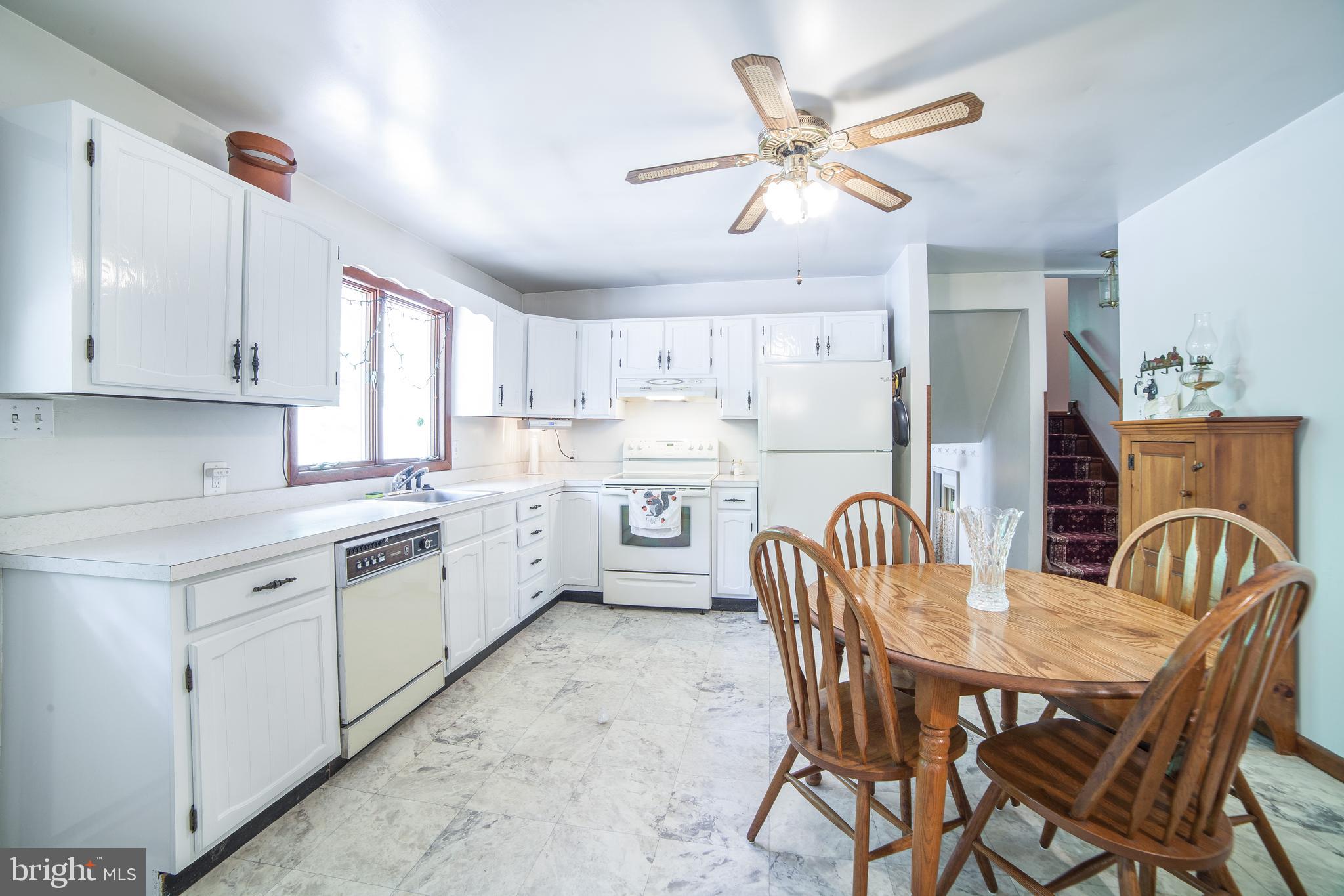 1627 Woodland Road Green Lane, PA 18054 - Photo 5 of 19 Gallery Image 5
