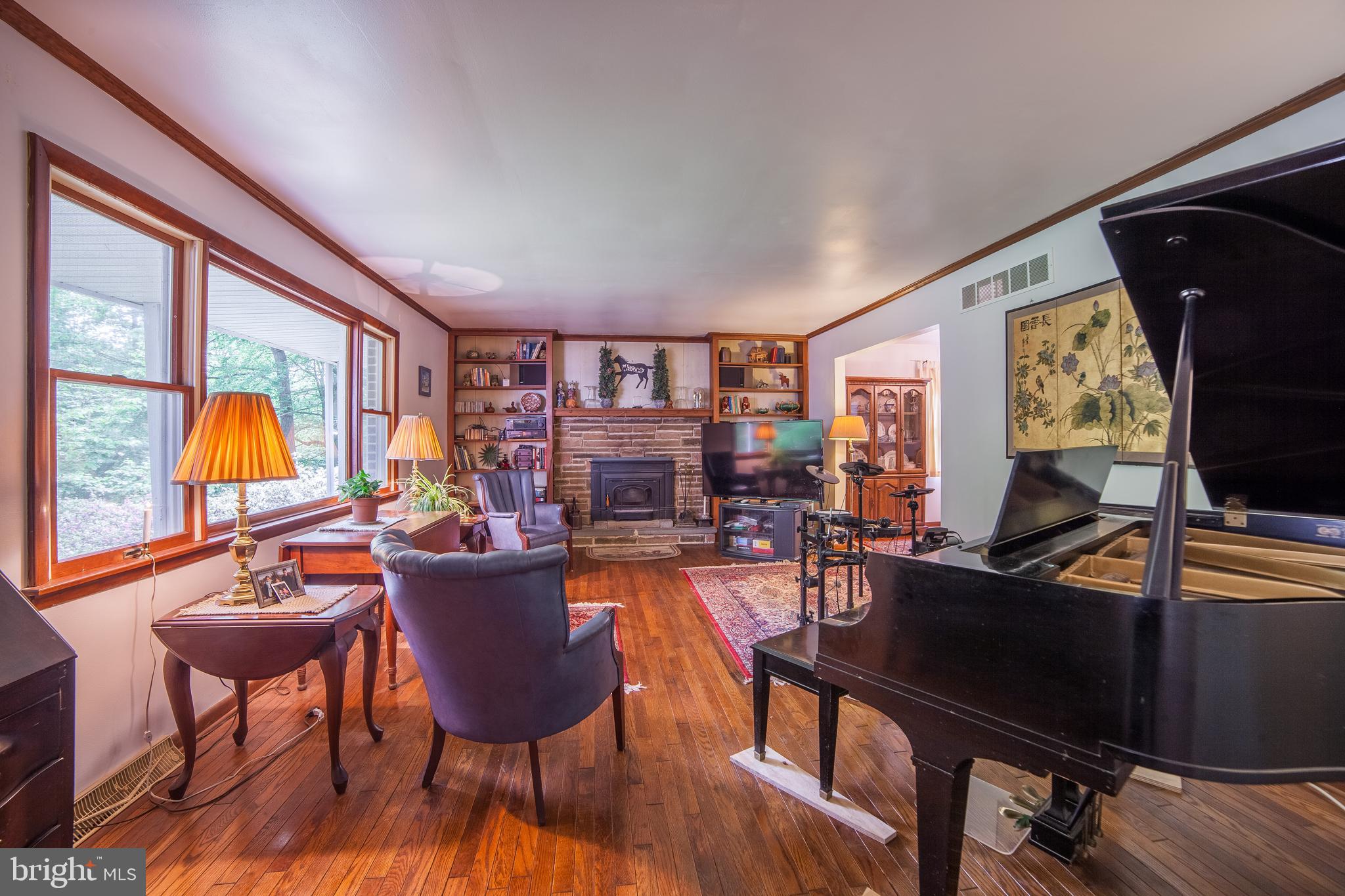 1627 Woodland Road Green Lane, PA 18054 - Photo 7 of 19 Gallery Image 7