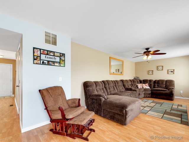 1876 Sierra Trail Romeoville, IL 60446 - Photo 6 of 22