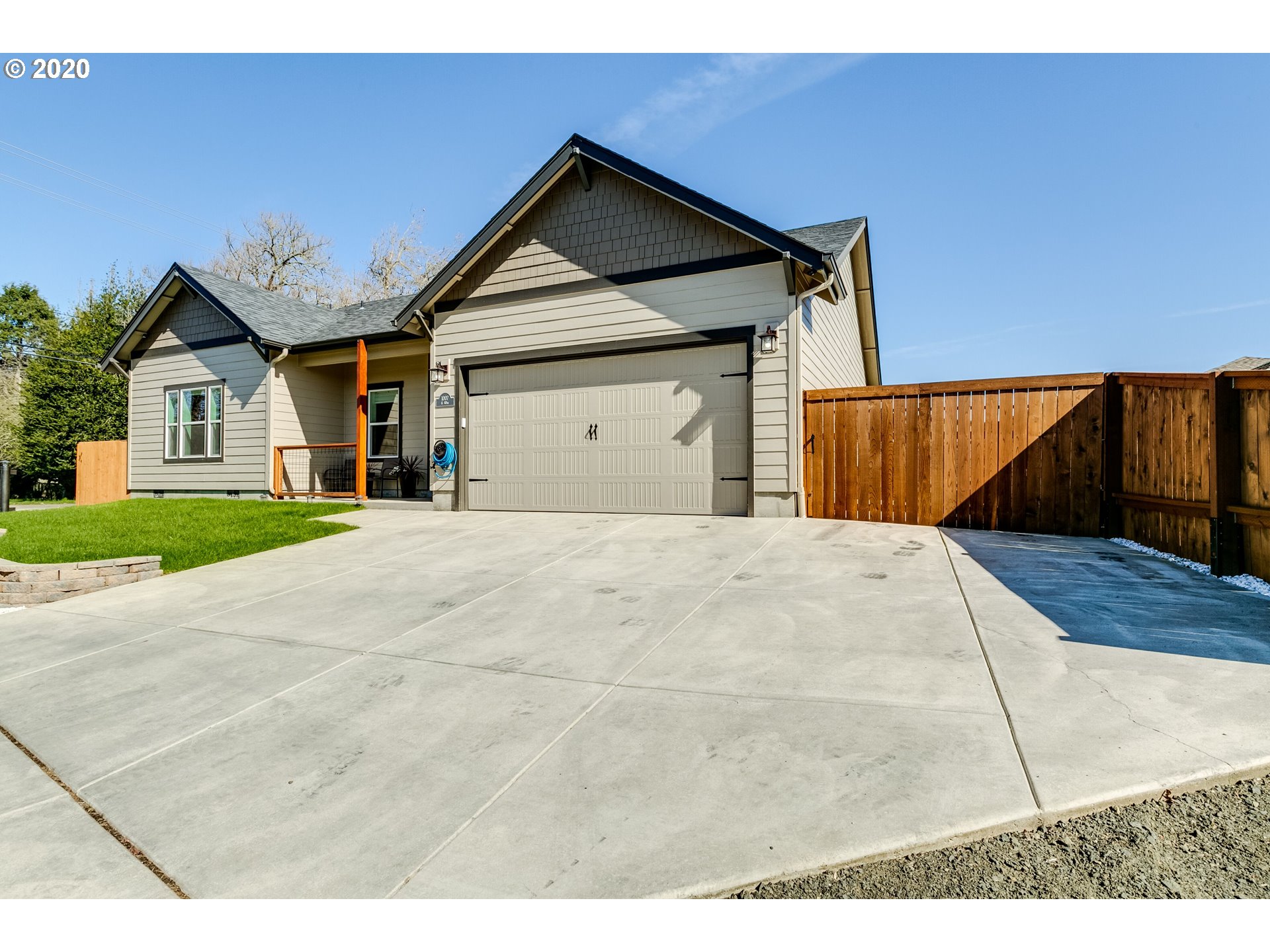 1007 South 40th Street Springfield, OR 97478 - Photo 1 of 17
