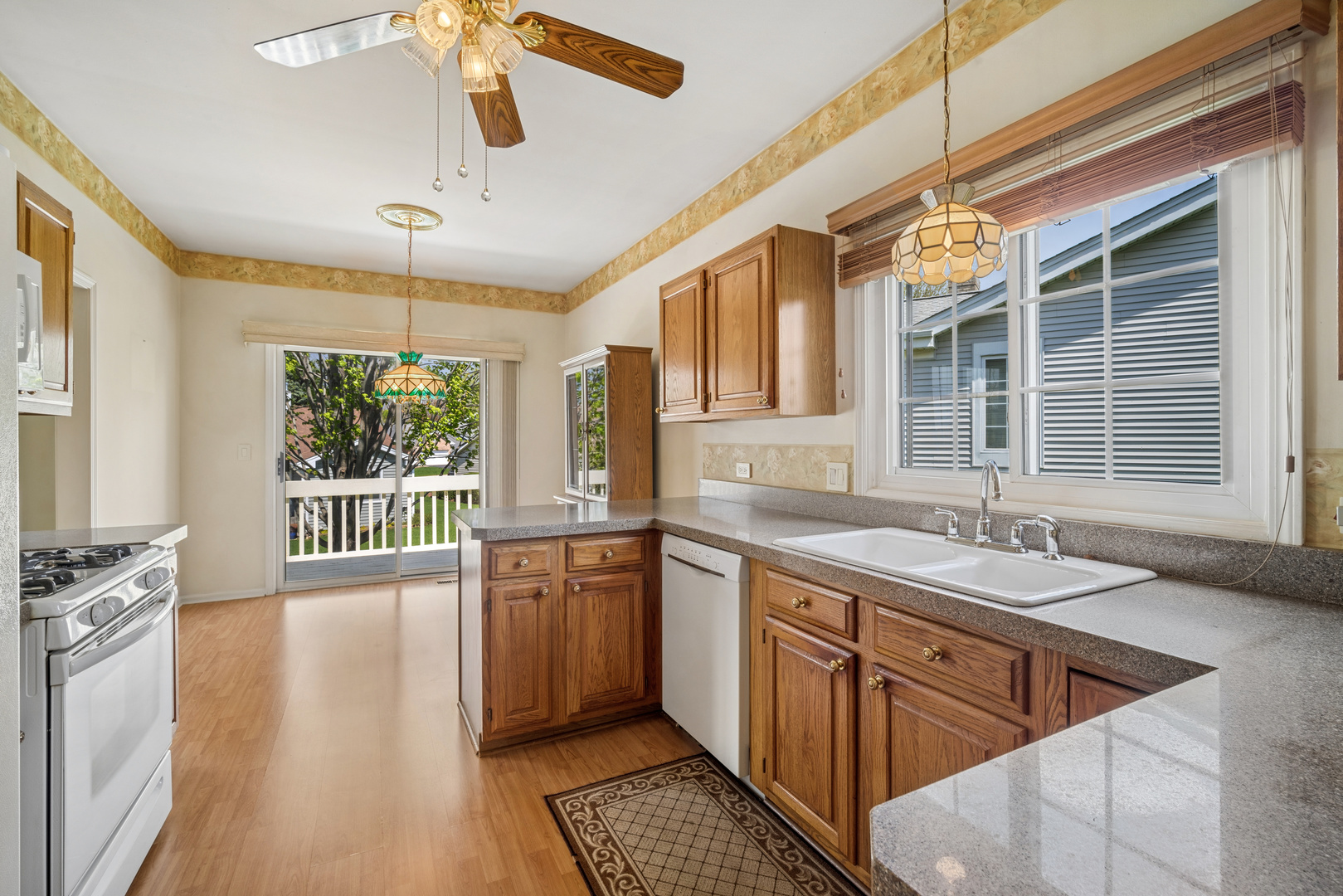 592 Rose Lane Bartlett, IL 60103 - Photo 5 of 20