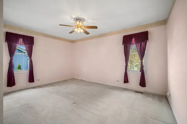 $425,000 | 592 Rose Lane, Bartlett, IL 60103