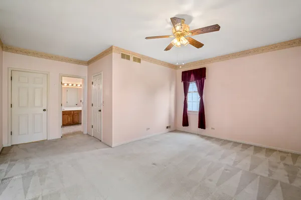 $425,000 | 592 Rose Lane, Bartlett, IL 60103