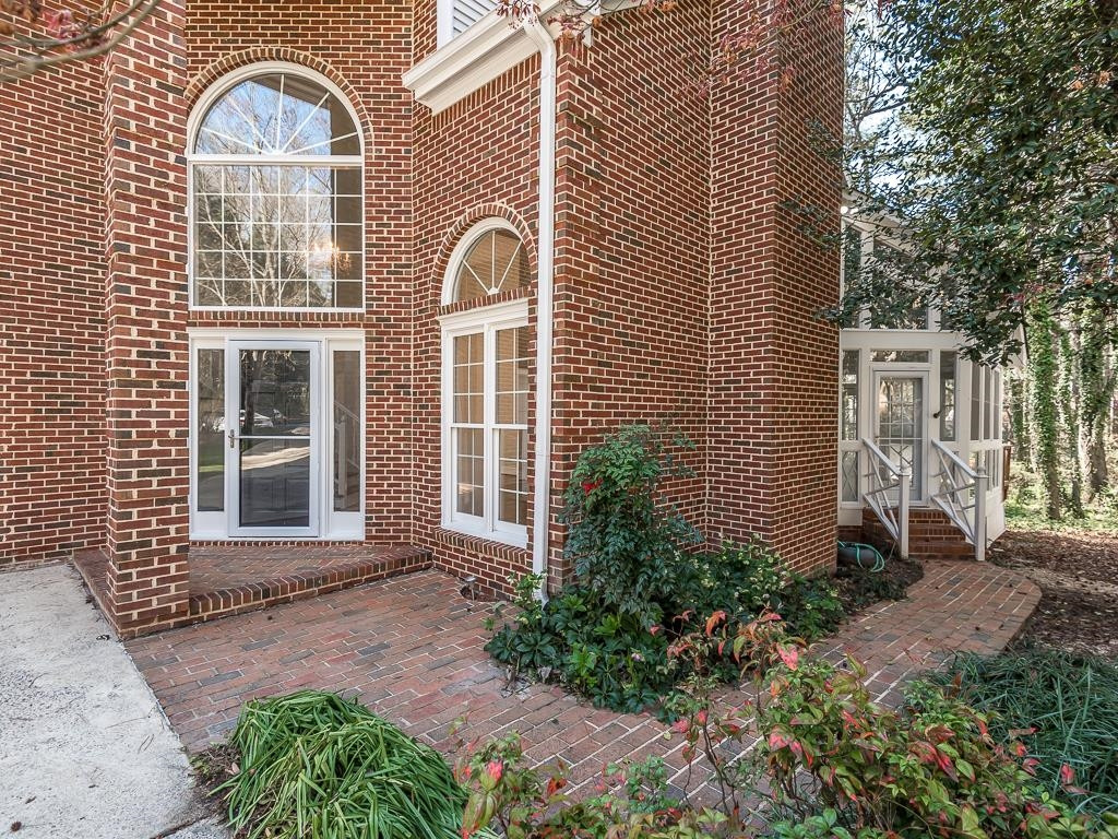 2001 Treverton Place Raleigh, NC 27609 - Photo 2 of 31 Photo 2