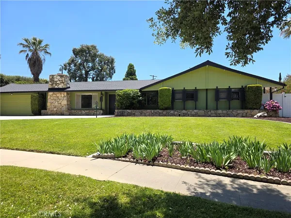 $784,900 | 114 Anita Court, Redlands, CA 92373
