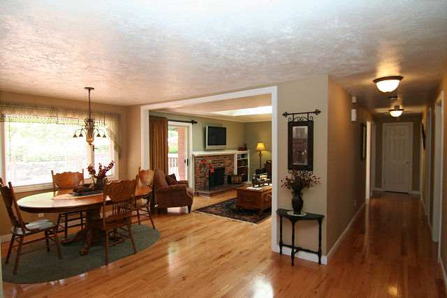 1421 West Toni Rae Drive Spokane, WA 99218 - Photo 5 of 9 Gallery Image 5