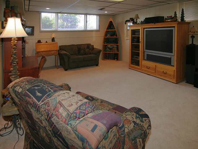 1421 West Toni Rae Drive Spokane, WA 99218 - Photo 8 of 9 Gallery Image 8
