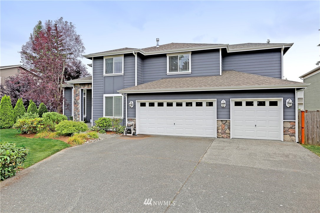 8212 234th Street Southwest Edmonds, WA 98026 - Photo 2 of 22 Gallery Image 2