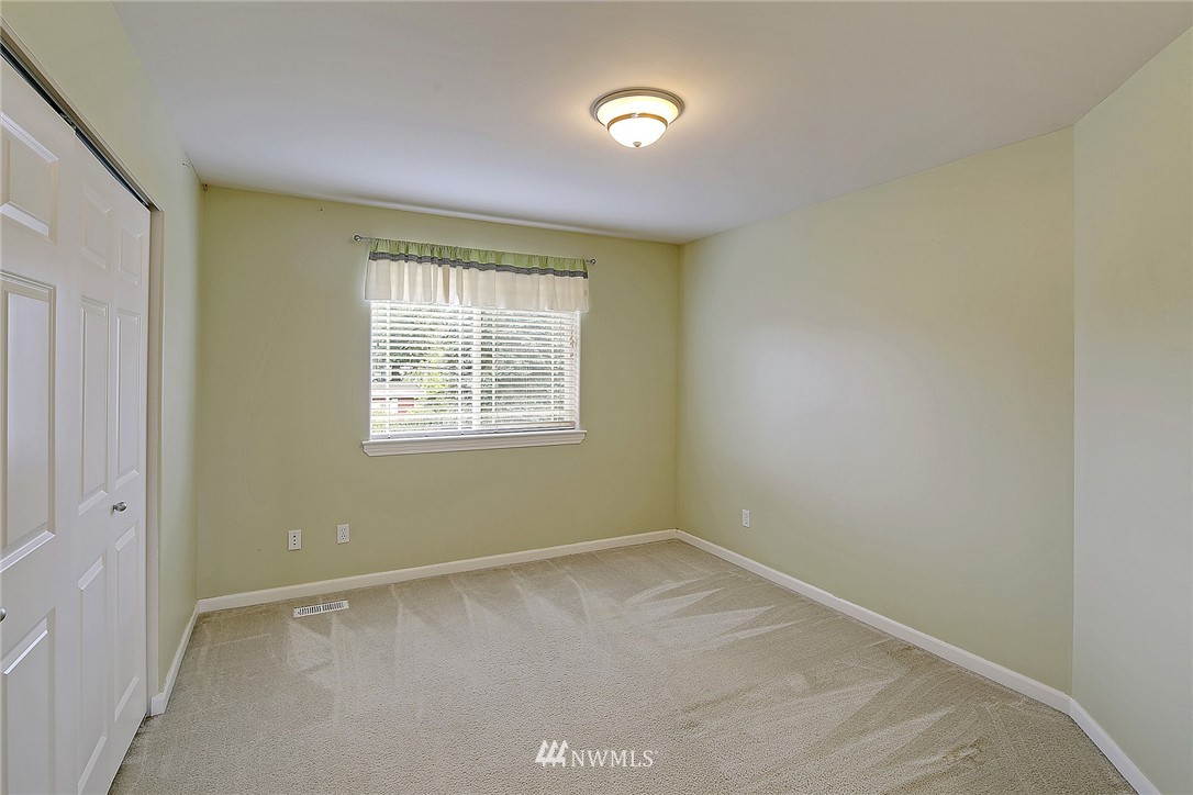 8212 234th Street Southwest Edmonds, WA 98026 - Photo 11 of 22 Gallery Image 11