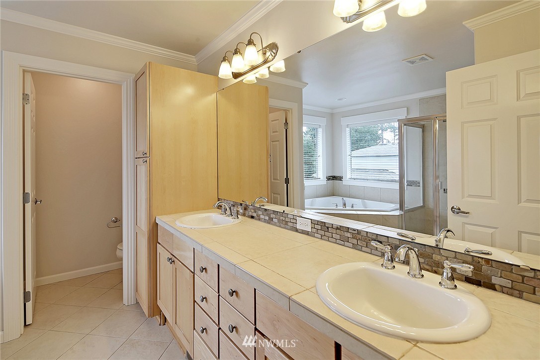 8212 234th Street Southwest Edmonds, WA 98026 - Photo 16 of 22 Gallery Image 16