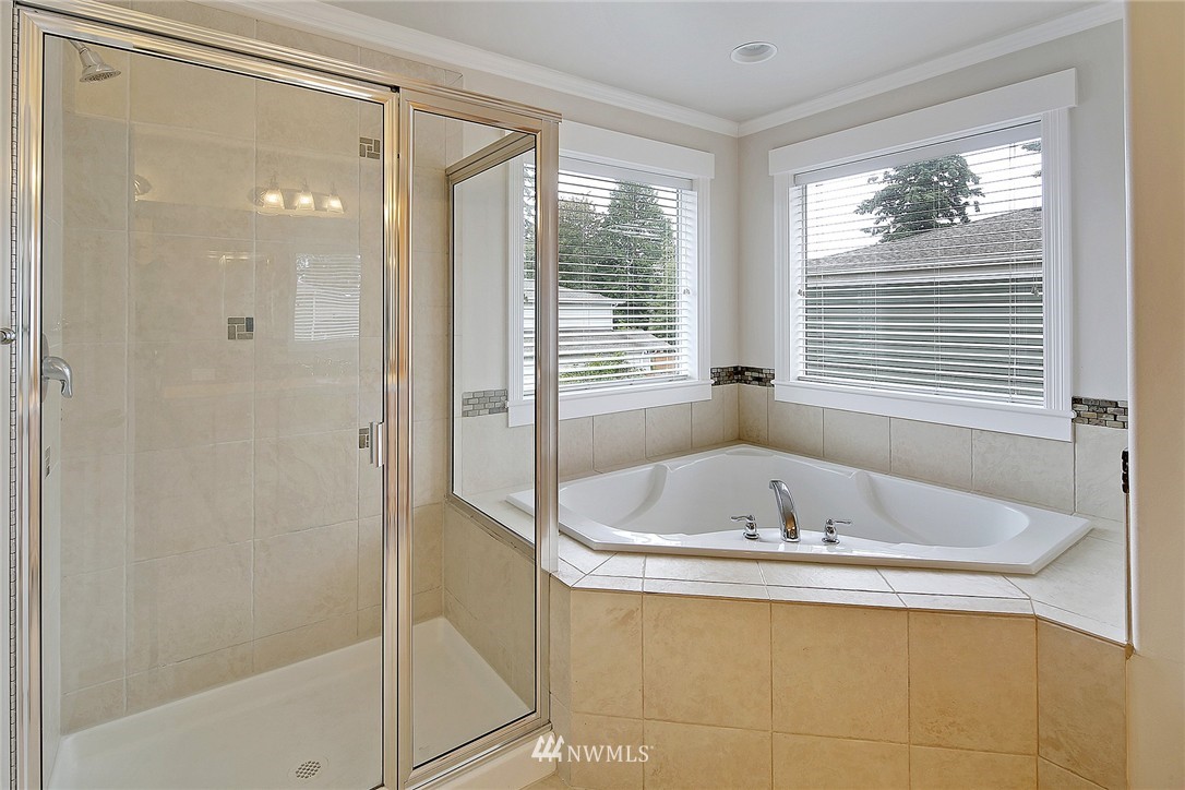 8212 234th Street Southwest Edmonds, WA 98026 - Photo 17 of 22 Gallery Image 17