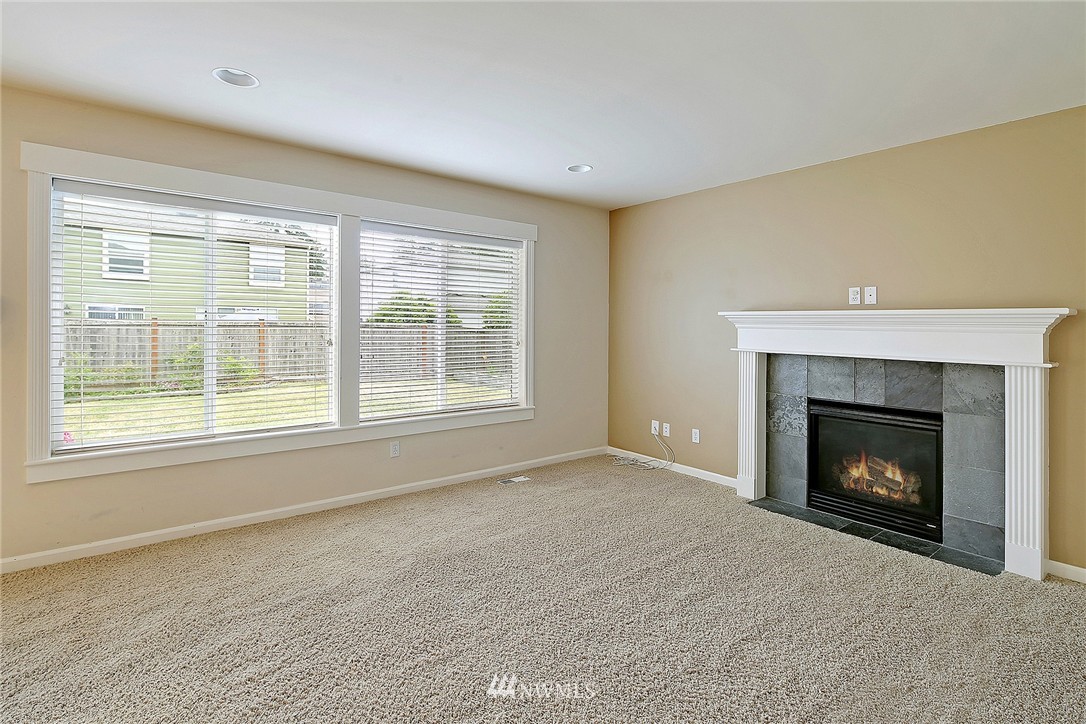 8212 234th Street Southwest Edmonds, WA 98026 - Photo 9 of 22 Gallery Image 9