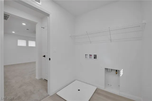 $2,400 | 9136 Rivington Avenue, Las Vegas, NV 89148