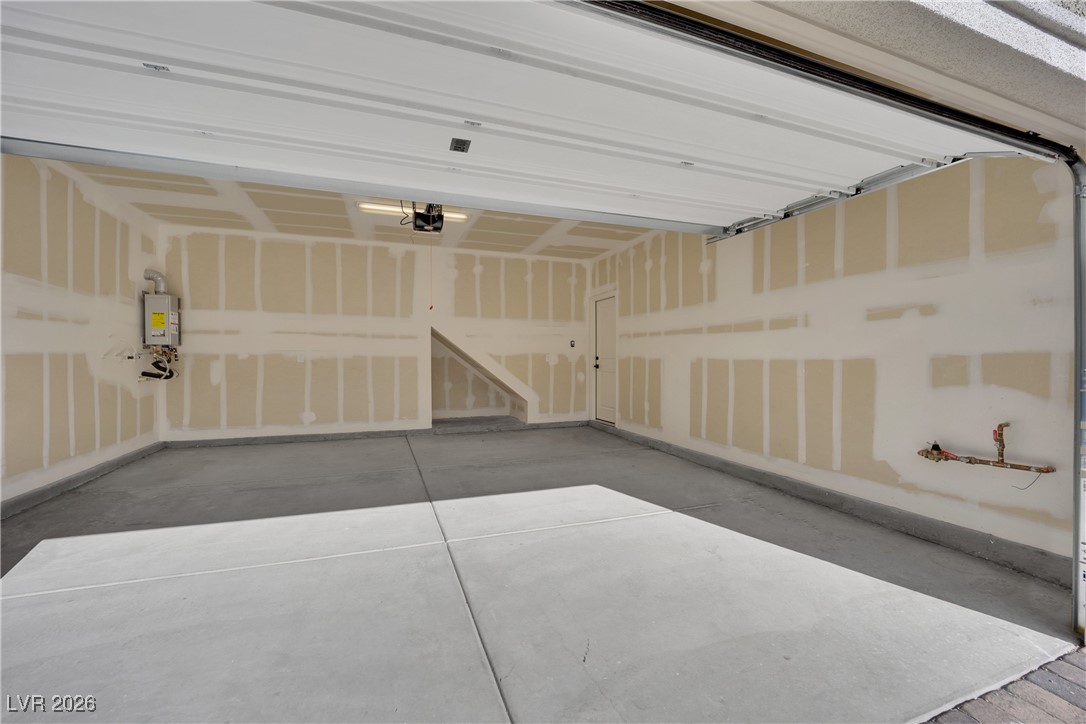 9136 Rivington Avenue Las Vegas, NV 89148 - Photo 39 of 43 View of garage
