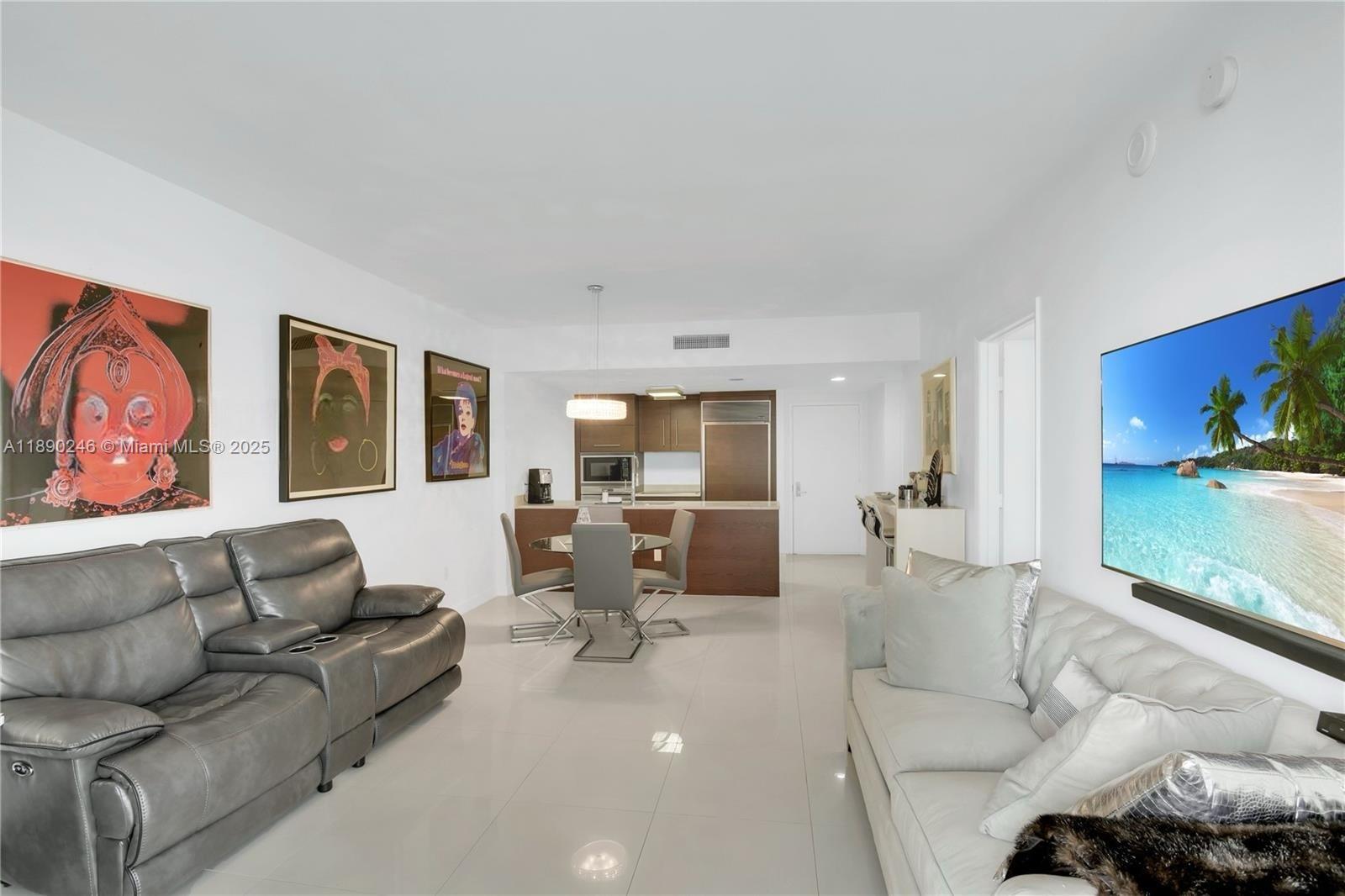 475 Brickell Avenue, Unit 4711 Miami, FL 33131 - Photo 6 of 17