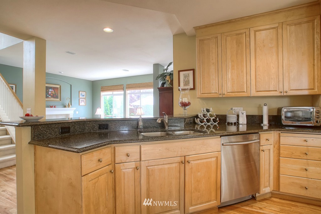 3204 174th Place Southeast Bothell, WA 98012 - Photo 9 of 24