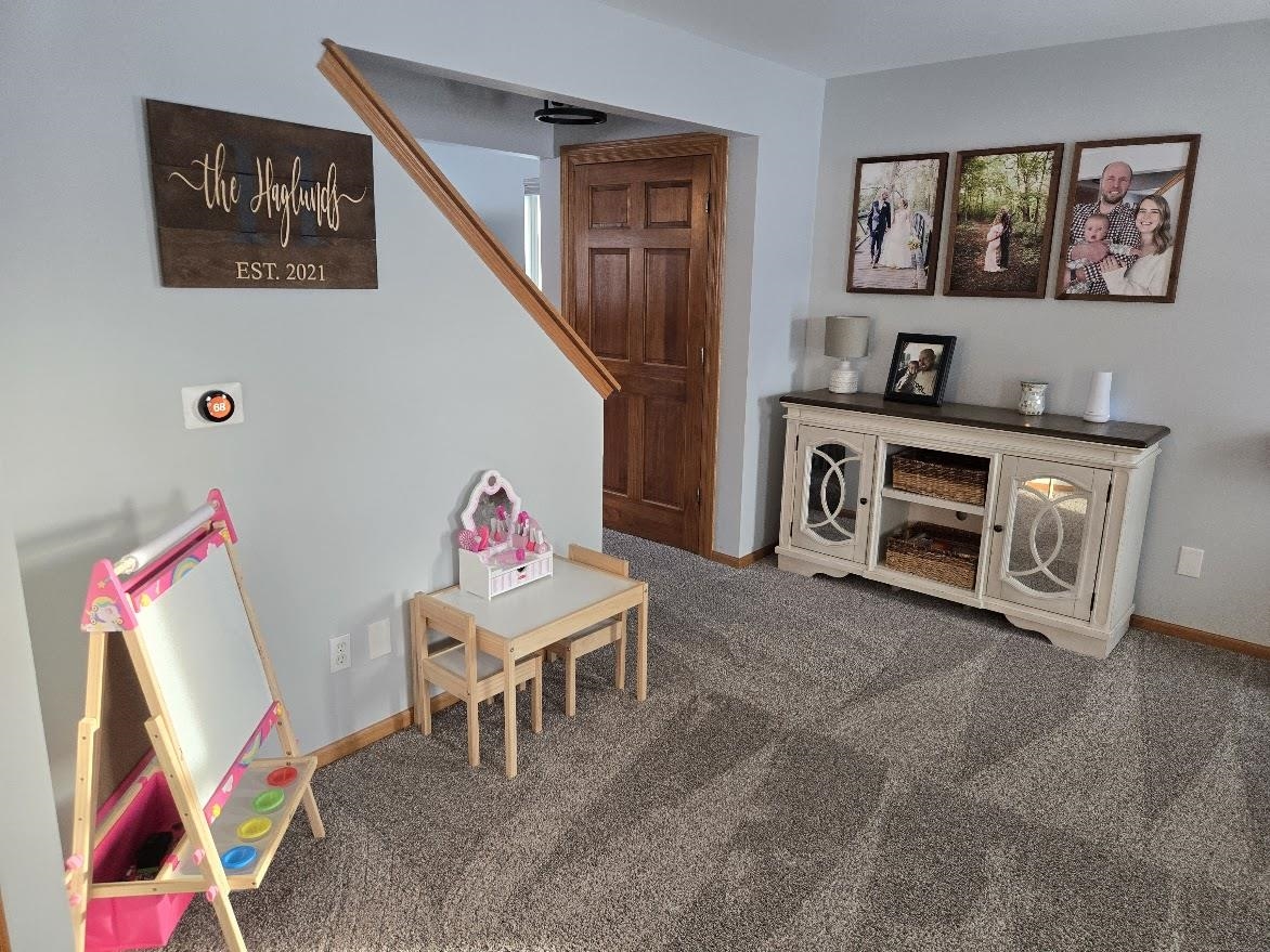 237 Royal Ridge Drive Oconomowoc, WI 53066 - Photo 15 of 42