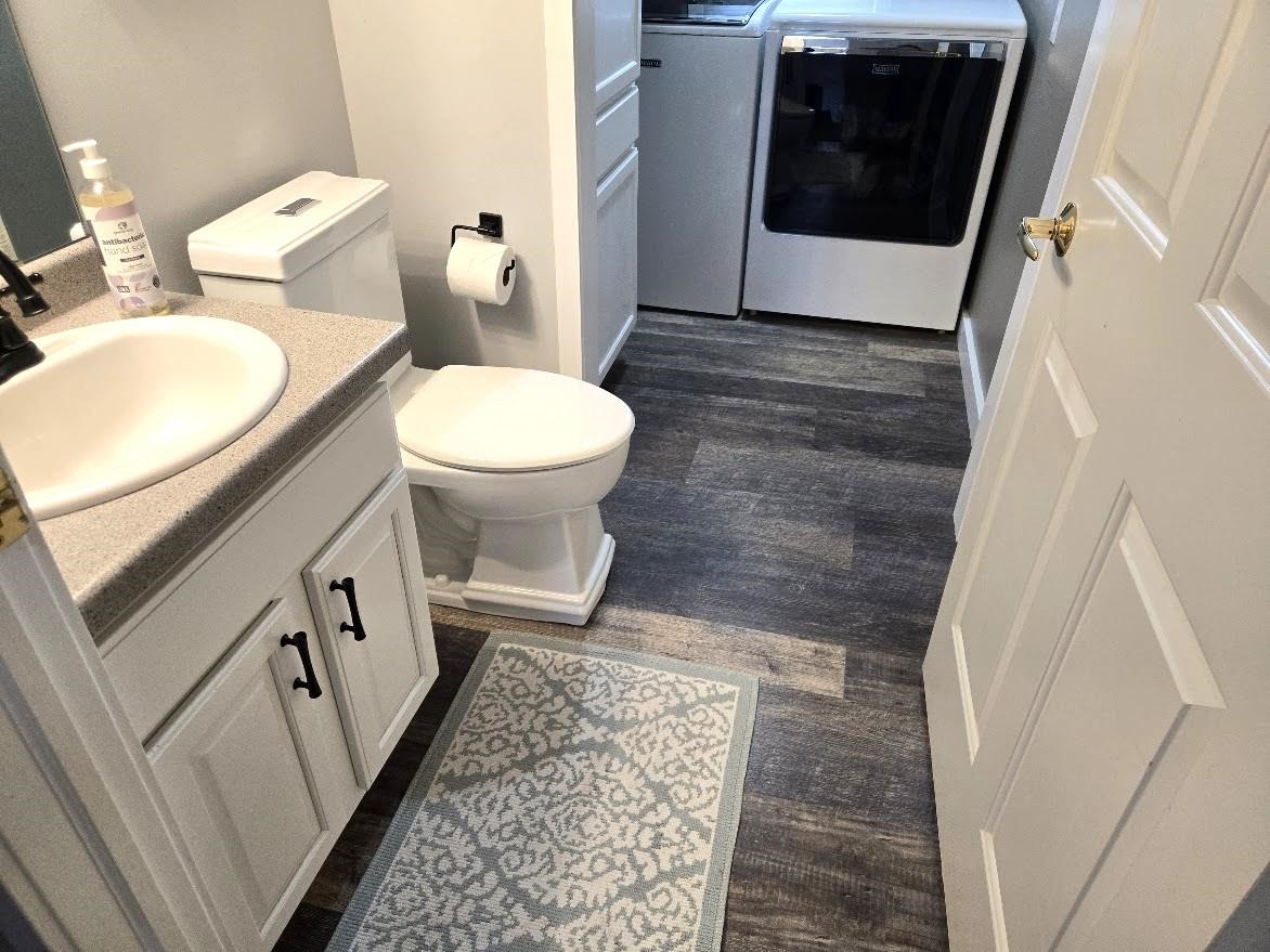 237 Royal Ridge Drive Oconomowoc, WI 53066 - Photo 17 of 42